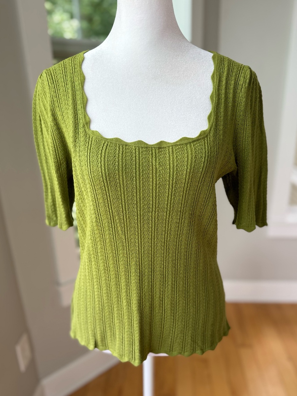 Ophelia Roe Scalloped Square-Neck Ribbed Knit Top in Olive Green Sz Large
